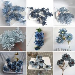 Decorative Flowers Haze Blue Artificial Eucalyptus Leaf Plants Wedding Floral Arrangements Materials Christmas Party Table Decor Fake Rose