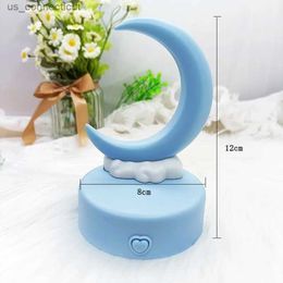 Table Lamps Creative Romantic Crescent Moon Night Light LED Bedside Decorative Table Lamp Living Room Luminous Toy Decorations Birthday Gift R231114