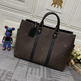 MT Tote Tote Briefcase Laptop Bag Designer Shoulder Angled Underarm Leather Luxury Business Office Work Pocket M46451