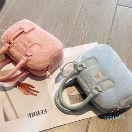 designer wallet Boston Bags Women mini tote fashion Clutch Bag classic Plush and cute handbags shell style winter Warm mobile