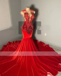 Elegant Red Velvet Mermaid Prom Dresses 2024 For Black Girls Crystals Beaded Party Gowns Sheer Neck Evening Dresses