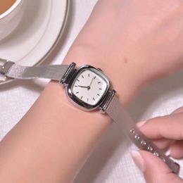 Wristwatches 2023 Retro Simple Women Watch Square Dial Casual Exquisite Stainless Belt Quartz Ladies Watches Fashion Students Wrist