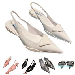 Sandalen berühmte Sommer Sliders mit korrekten weichen Kuhlederschuhen D Orsay Slipper Toe Damenschuhe Großhandelspreis haben Kartongröße 35-41