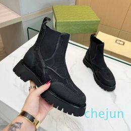 Classic Martin boots platform women Shoes Leather designer Thick soled shoes Fashion Lady zipper short Desert boot Coarse heel heels