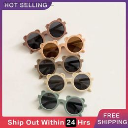 Sunglasses 2023 Fashion Round Children Sunglasses Classic Cute Girls Boys Kids Sun Glasses UV400 Protection Eyewear Baby De Sol GafasL231114