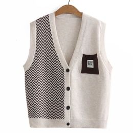 Women's Knits Tees Plus Size Cardigan Vest Women Spring Design Labeling Pocket Jumper V-Neck Sleeveless Knit Sweater Oversize Curve Clothes 231114