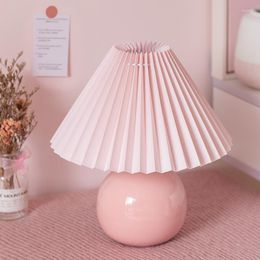 Table Lamps INS Pink Bedroom Bedside Lamp European Home Lighting Decor Nordic Modern Standing Desk Light Night Fixture