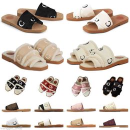 men women slides sandals designer slippers Woody flat mule in canvas shearling-lined White Black Grey fur mens summer sandal fashion beach good