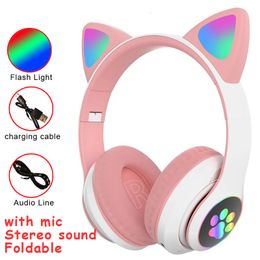 Cell Phone Earphones Flash Light Cat Ears Headphones Wireless With MIC Control LED Kid Girl Stereo Cute Music Helmet Bluetooth Phone Headset Earphone 230414