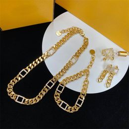 Women Jewelry Set Luxury Designer Gold Plated Rhinestones Letter Wide Chains Cuban Chain Necklace Bracelet Mix Freely Ladies Gift