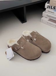 Slippers Fur Shearling Suede Boston Clogs Women Sandal Designer Shoes Slip On Flat Mule Wool Fluff Cork Slides Fashion Leather Cotton boots winter