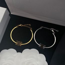 Bracciale per i designer di gioielli per la cintura di moda femminile C Braccialetti dorati Braccialetti classici SIMPIE STINE STINE 2304144PE