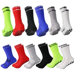 Sports Socks Non slip Football socks Cycling Breathable Outdoor Basketball Protect Feet Wicking Bike Running Sport Grip 230413