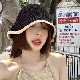 Berets Woven Bucket Hats Women Summer Ins Wind Breathable Dome Elegant Temperament Versatile Hollow Basin Caps Show Face Small