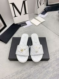 2023 s designer summer women slippers, luxury brand genuine leather flat shoes, black, white and khaki Colours available comfortable and fashionable beach scuffs sli