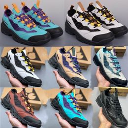 ACG Mada Low Mens Running Shoes Fly 2 Dark Brown Orange Black Grey Blue Yellow Milk Tan Purple Nasu Outdoor Mountain Climbing Sneakers Celery Light Bone DO9332 DM3044