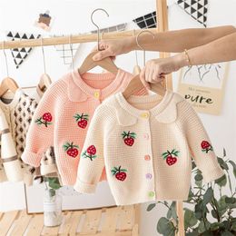 Çocuklar Sweater Sonbahar Kız Çilek Örnisi Haligan Bebek Sevimli Ceket Yürümeye Başlayan Kız Kış Giysileri Çocuk Sonbahar Kazak 231114