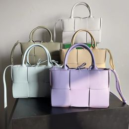 Women's Luxury Shopping bag Cosmetics Bag Top Designer tote Bag Designer Pure leather bag Woven mobile phone bag Christmas bag