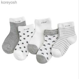 Kinder Socken 5 paare/los Neugeborenen Baby Verdicken Cartoon Komfort Baumwolle Neugeborenen Kinder Jungen Für 0-2 Jahre Baby Kleidung zubehörL231114