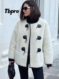 Womens Down Parkas Women Thicken Lamb Plush Jacket Elegant Oneck Horn Button Loose Long Sleeve Female Coat Fashion Fur Integrated Outwear