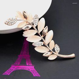 Brooches Utei Design Luxury Gold Color Alloy Stunning Crystals And Opal Leaf Brooch Graceful Women Garment Accessories Pin