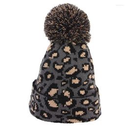 Berets Korean Women Winter Knitted Beanie Hat Ear Warmer Vintage Leopard Pattern Jacquard Stretch Cuffed Ski Skull Cap With Pom