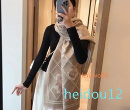 High quality designer exquisite luxury Ladies Woolscarf shawl with warm and comfortable letter scarf
