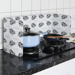 Table Mats 1PC Kitchen Gadgets Oil Splatter Screens Aluminium Foil Plate Gas Stove Splash Proof Baffle Home Cooking Tools &