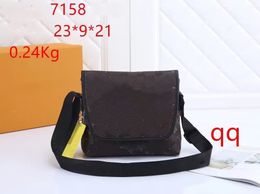 2023 Fashion Men's Messenger Bag Trio Bag Designer Handbag Leather Briefcase Men's Shoulder Backpack Sports Men's Crossbody Bag