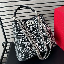 Designer luxury for women Shoulder bucket bag Fashion Checked Leather Rhinestone Bucket Bag Pull String Tote Bags Classic Pop Crossbody Bags