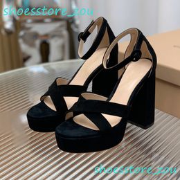 slingback Donna Mule Sandali Décolleté camoscio 100% vera pelle Dermal designer di lusso Mocassino con suola intrecciata catena tacco largo taglia 35-42 con scatola Borsa per la polvere estate donna