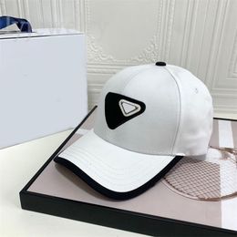 Cappelli da baseball per uomo Berretto firmato Triangolo classico alla moda con tesa curva Homme Cappello aderente stile sportivo con foro traspirante Estate PJ083 C23