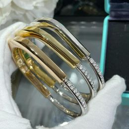 Bangle 2023 LOCK V Gold CNC Half Diamond Bracelet 18k Rose Mix White Letter Design For Men Women