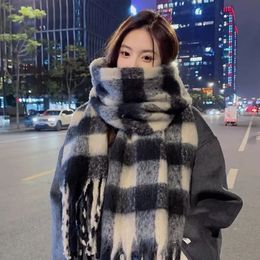 Scarves Korean Luxury Winter Warm Cashmere Plaid Scarf Women Men Long Lady Tassel Shawl Student Neck Wraps 231114