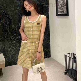 Basic & Casual Dresses designer Mi * 23ss Autumn and Winter New Yellow Plaid Sleeveless Tank Top Women's Dress Celebrity Little Fragrance Style Underwear 9WCW