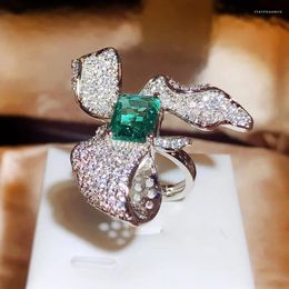 Cluster Rings 2023 Fashion Lab Emerald S925 Silver Exquisite Flower Bowknot Finger Ring Creative Engagement Jewellery Anniversary Gift