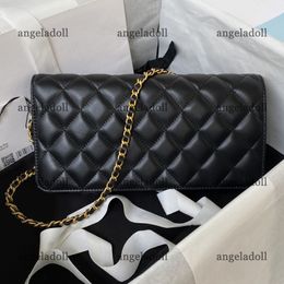 12A Mirror Quality Designers Small Underarm Baguette Bags 23cm Womens Lambskin Hobo Bag Luxurys Handbags White Quilted Flap Purse Shoulder Box Bag
