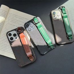 Designer Luxury Wristband Fashion Phone Case for IPhone 15pro 15promax 14 14pro 13promax 13pro 13 12pro 12 Luxury Letter Print Back Cover Bracket Mobile Holder Case