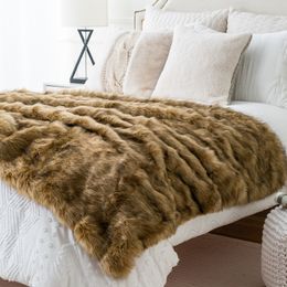 European high-end imitation fox blanket model room soft decoration artificial leather blanket PV blanket bed end blanket imitation leather blanket