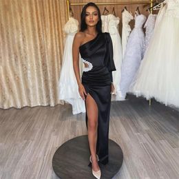 2024 New Black Mermaid Evening Dress One Shoulder Pearls Puff Sleeves Side Slit Satin Long Women Formal Prom Party Gowns Robe De Soiree