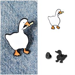 Untitled Goose Game Emaille Broschen Pins Tier Kinder Niedlich Kawaii Metall Abzeichen für Frauen Modeschmuck