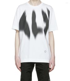 Men's T Shirts 2023ss White ALYX 1017 9SM Graffiti Inkjet Logo Functional Shirt Men Women 1:1 Quality T-Shirt Tops Tee