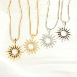 Pendant Necklaces 1Pcs Sun Hollow Out Round CZ Necklace Vintage Personality Gold Plated Clavicle Chain Jewellery Accessories Gifts Wholesale