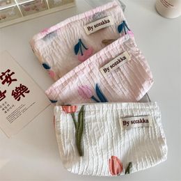 Cosmetic Bags Korean 3D Flower Printed Women Bag Pencil Case Travel Cute Makeup Brushes Make Up Lipsticks Storage Pouch