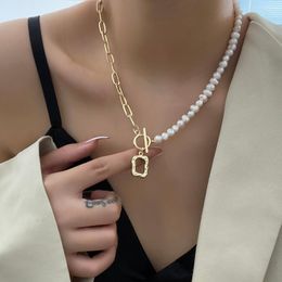 Chains AENSOA Trendy Charm Pearl Link Chain Irregular Hollow Square Pendant Necklaces For Women Simple Fashion Gold Colour