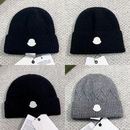 Winter Knitted Beanie Designer Hat Fashionable Bonnet Autumn Men Women Brand Letter Embroidery Skull Caps Outdoor Travel Skiing Sport Fashion Accessories