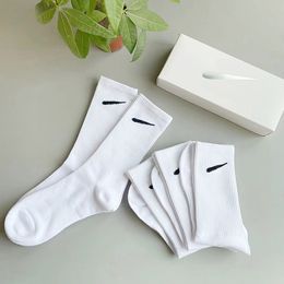 men sock sports socks women classic letter breathable pure cotton black and white outdoor basketball football sock With box