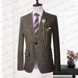 Abiti da uomo 2023 Uomo Business Casual Slim Fit Suit Fashion Light Brown Lino Black Stripe Tuxedo Wedding Formal Dress Jacket Blazer Coat