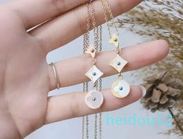 Pendant Necklaces Fashion Women Luxury Designer Necklace Choker Chain Plated Rose Gold Plated Steel Flower Letter Pendants Statement Jewellery