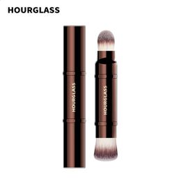 Makeup Tools Hourglass Makeup Brush- No.15 Retractable Double-Ended Complexion Brush Soft Fiber Hair Fashion Design Single Face Brush 231115